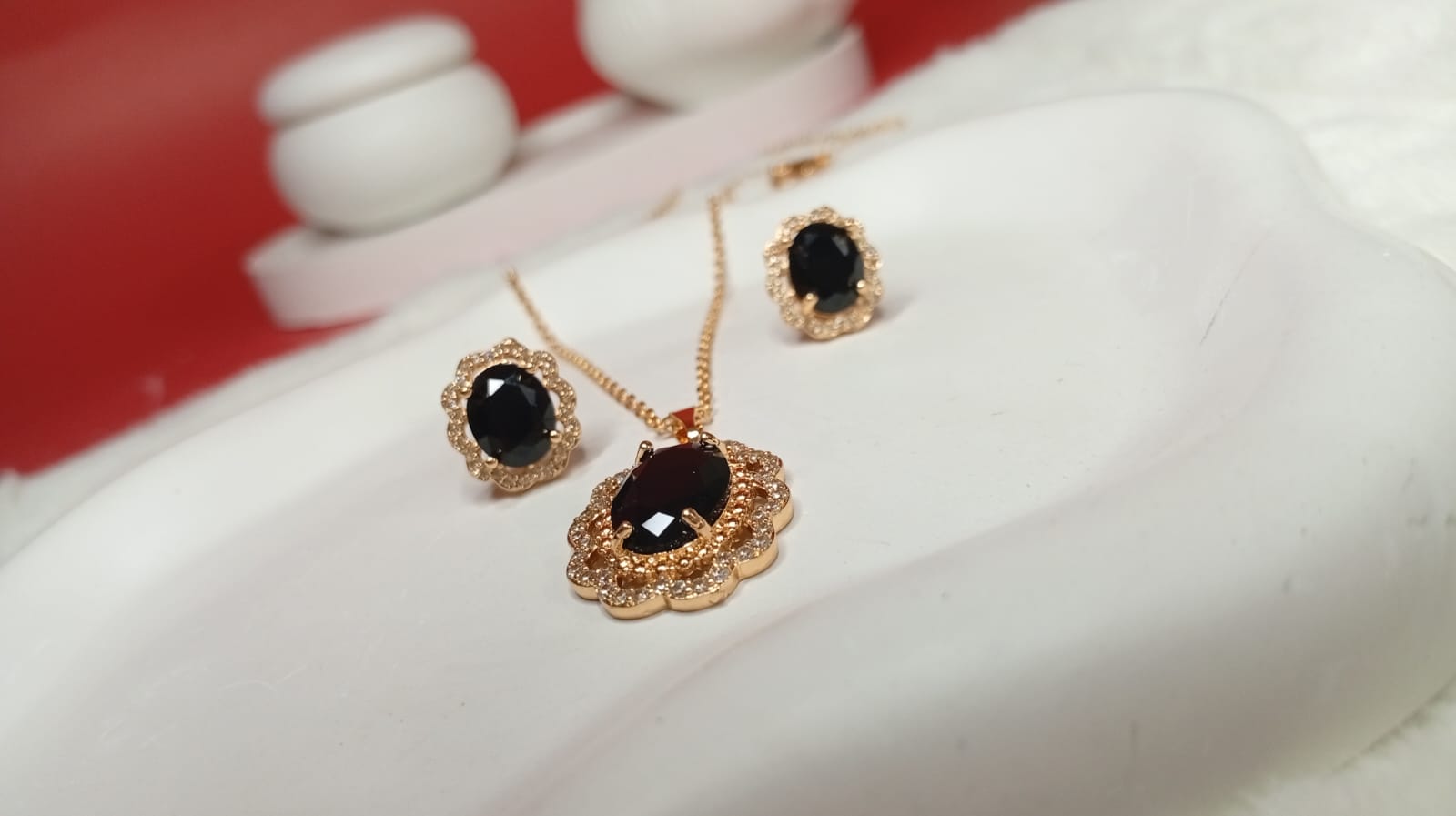 the gold-tone black stone jewelry set