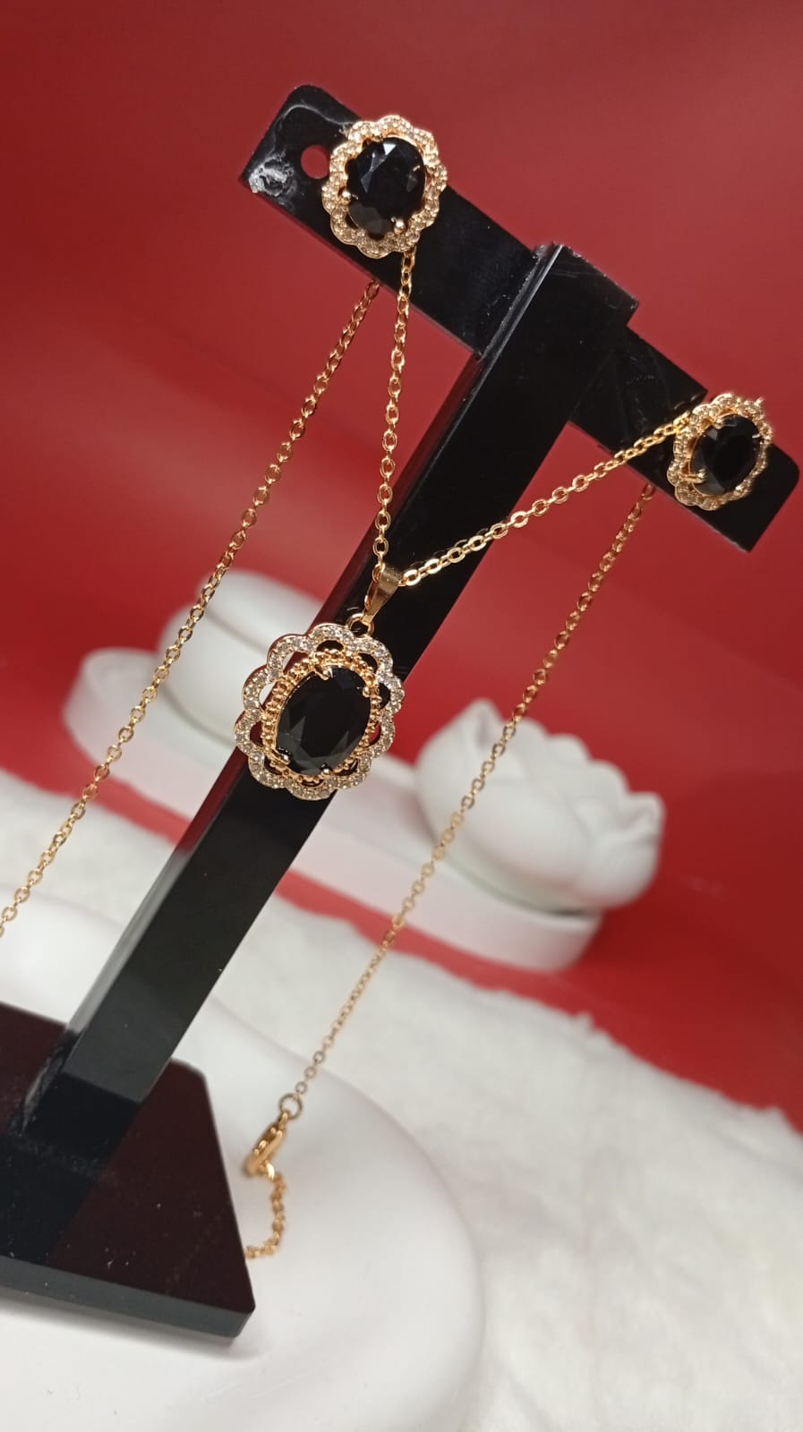 the gold-tone black stone jewelry set