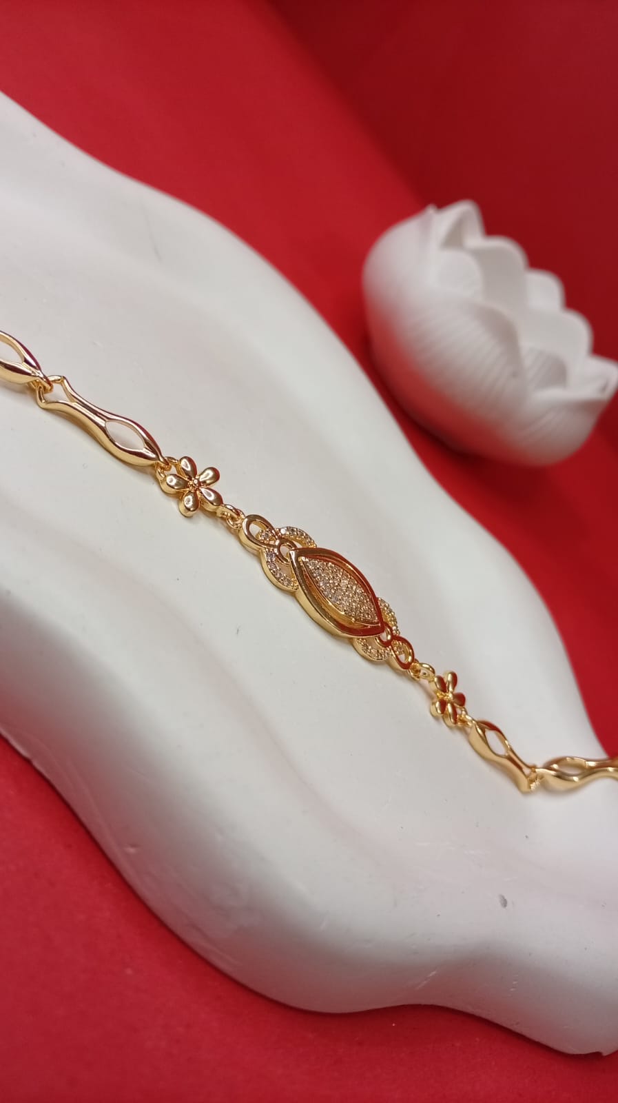 1K Gold Plated Marquise Eye Bracelet for Women | Elegant CZ Micro-Pavé Gold Link Bracelet | Luxury Floral Aesthetic Jewelry