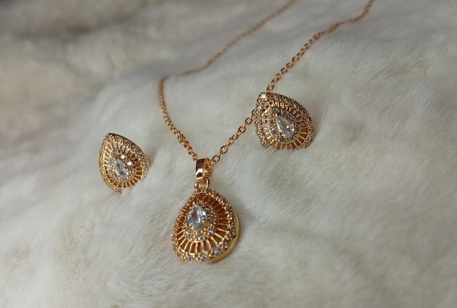Gold-Tone Crystal Teardrop Jewelry Set | Sparkling Pear-Cut Pendant Necklace & Matching Stud Earrings | Elegant Formal Accessory for Women