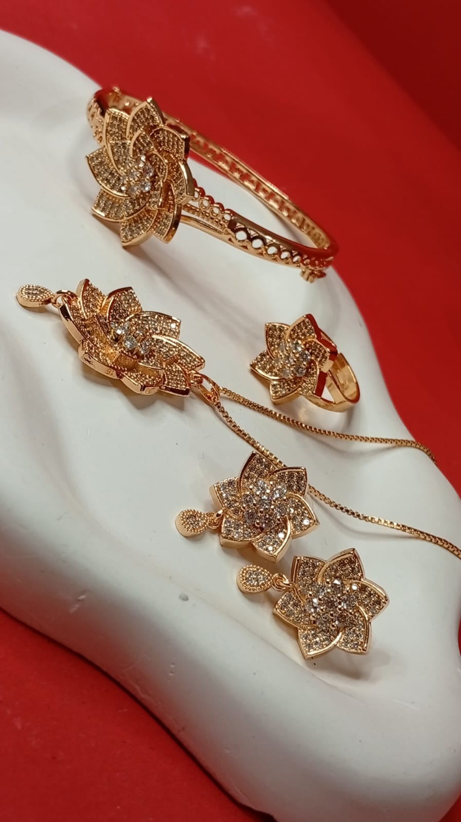 The Sovereign Emerald 4-Piece Jewelry Suite – Handcrafted Necklace, Adjustable Ring, Halo Stud Earrings & Statement Bangle (Kara) – Premium 14K Gold Finish Luxury Set for Women