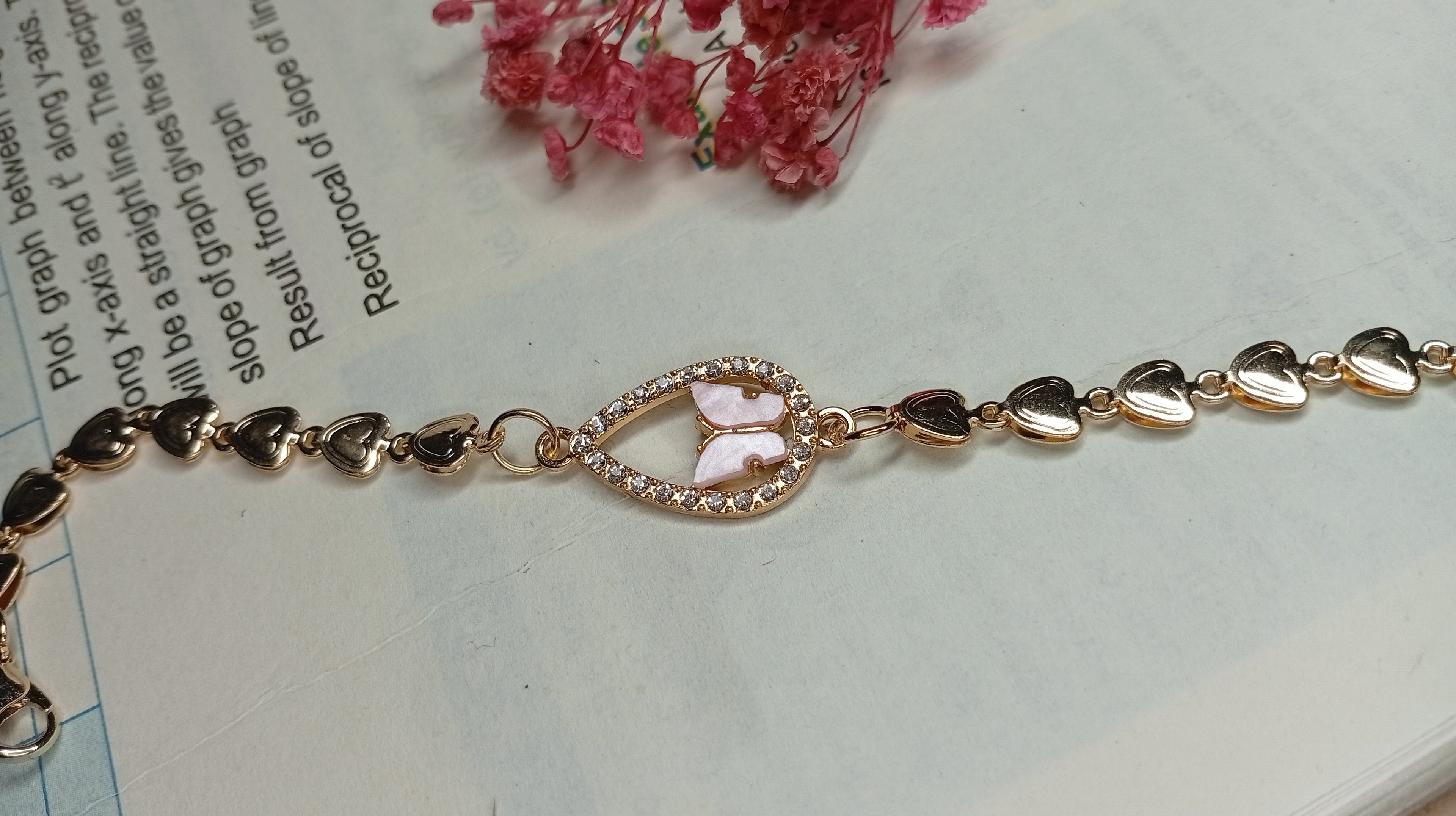 Elegant Gold-Plated Butterfly Heart Chain Bracelet for Women - Zircon & Mother of Pearl Inlay
